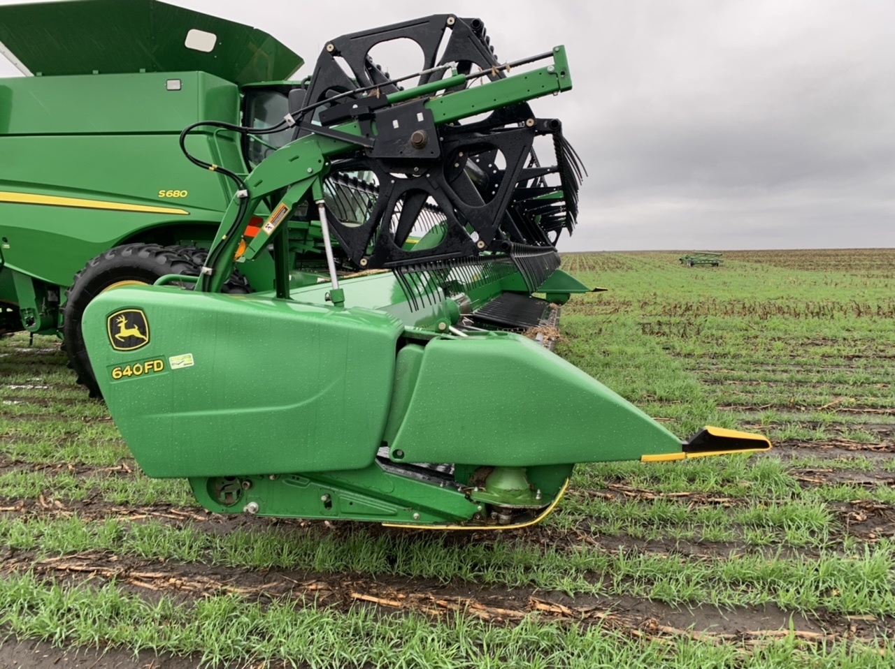 2013 John Deere 640FD Combine Platforms Oelwein, IA
