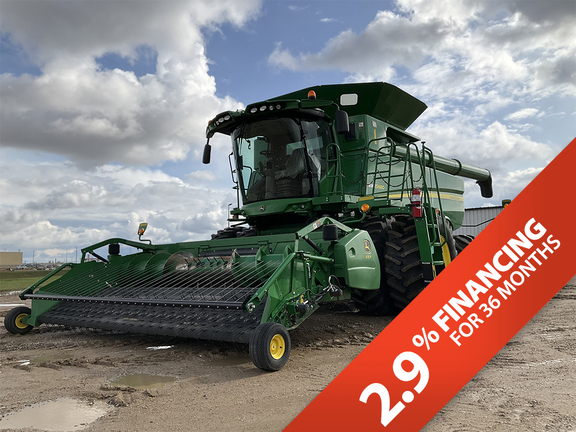 Photo of a 2015 John Deere S680