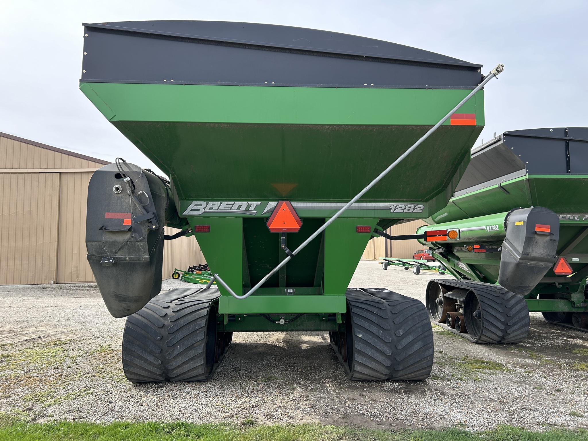  2016 Brent 1282 at Heritage Tractor in Lexington, IL