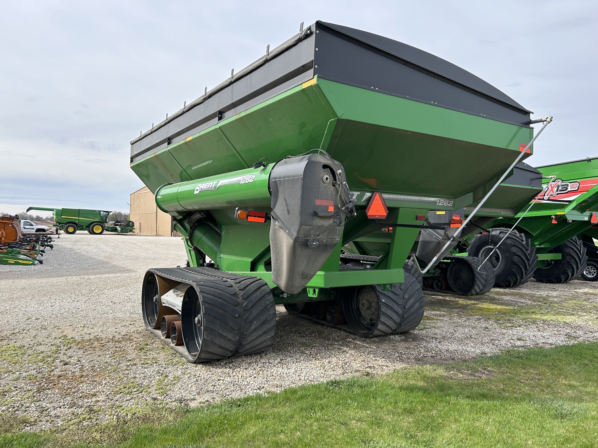  2016 Brent 1282 at Heritage Tractor in Lexington, IL