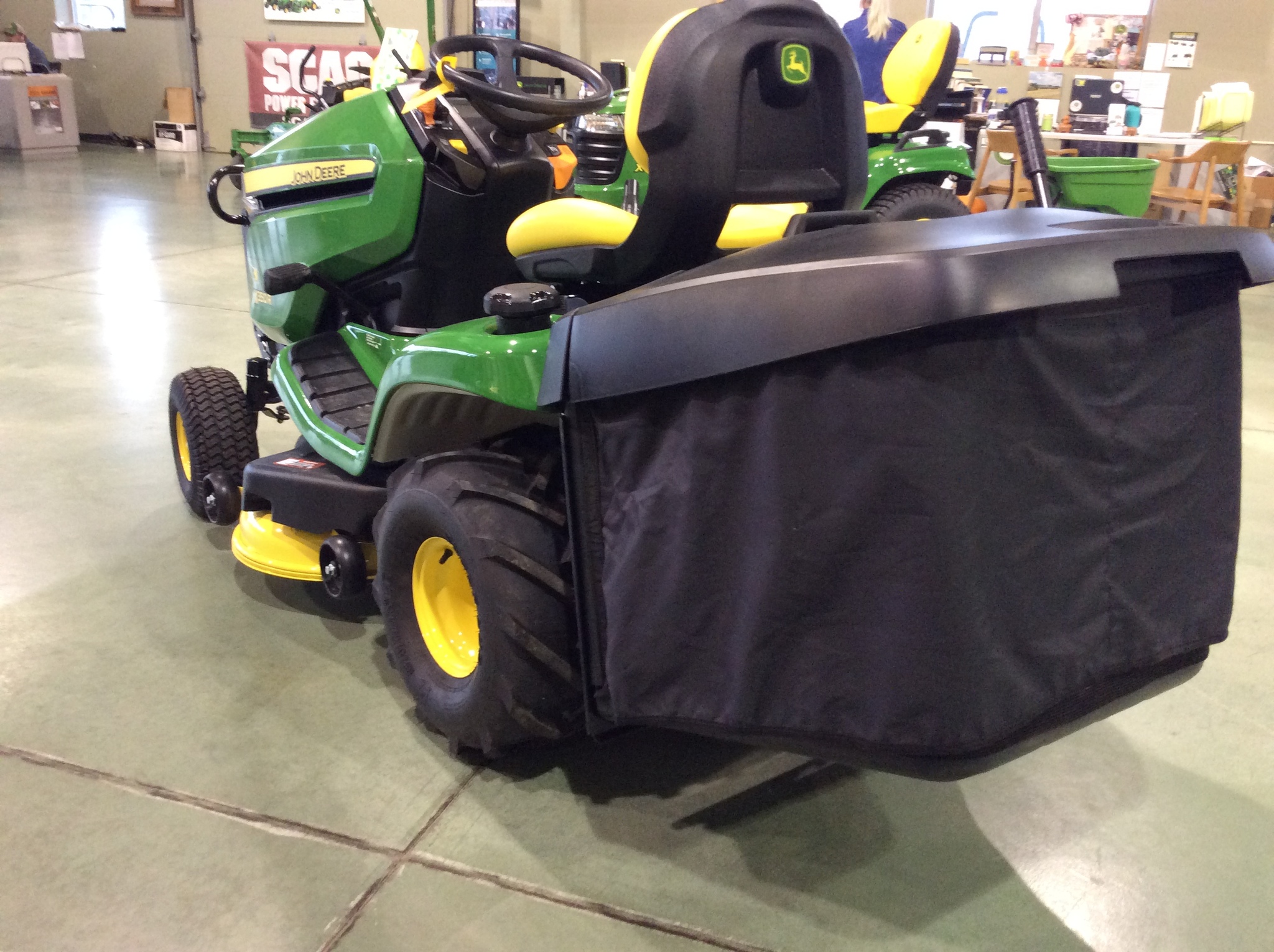 2022 John Deere X350R Lawn & Garden Tractors Zanesville, OH