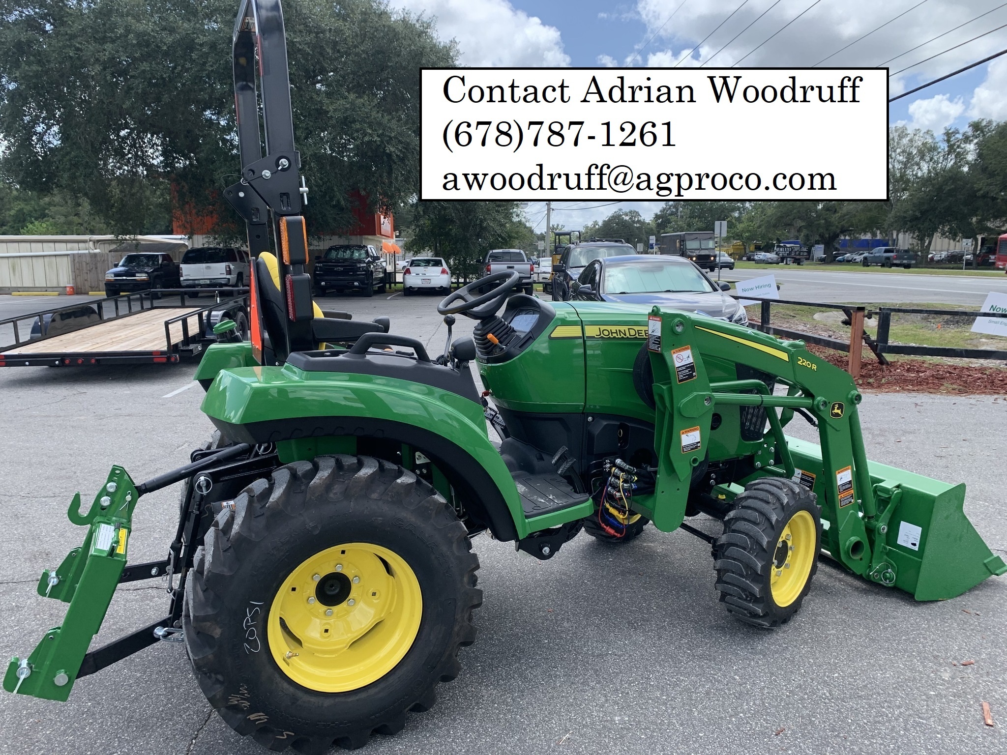 2024 John Deere 2032R Image 3