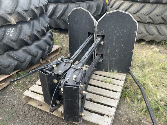 2013 John Deere 4830