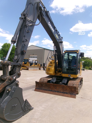 Photo of a 2023 John Deere 135P