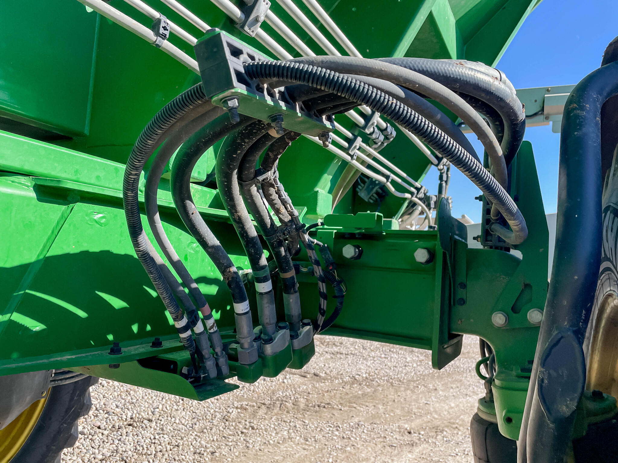 2021 John Deere R4045 Image 23