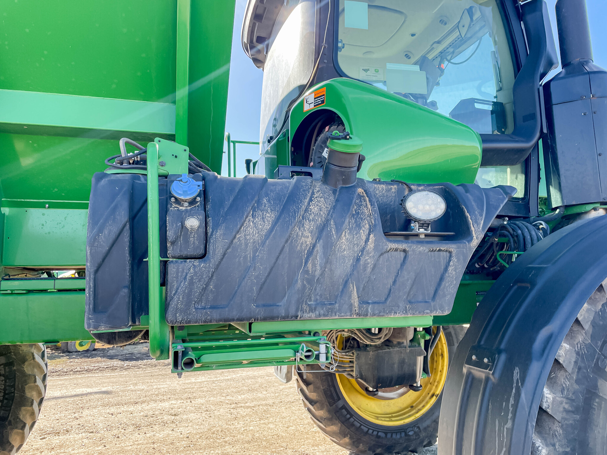 2021 John Deere R4045 Image 17