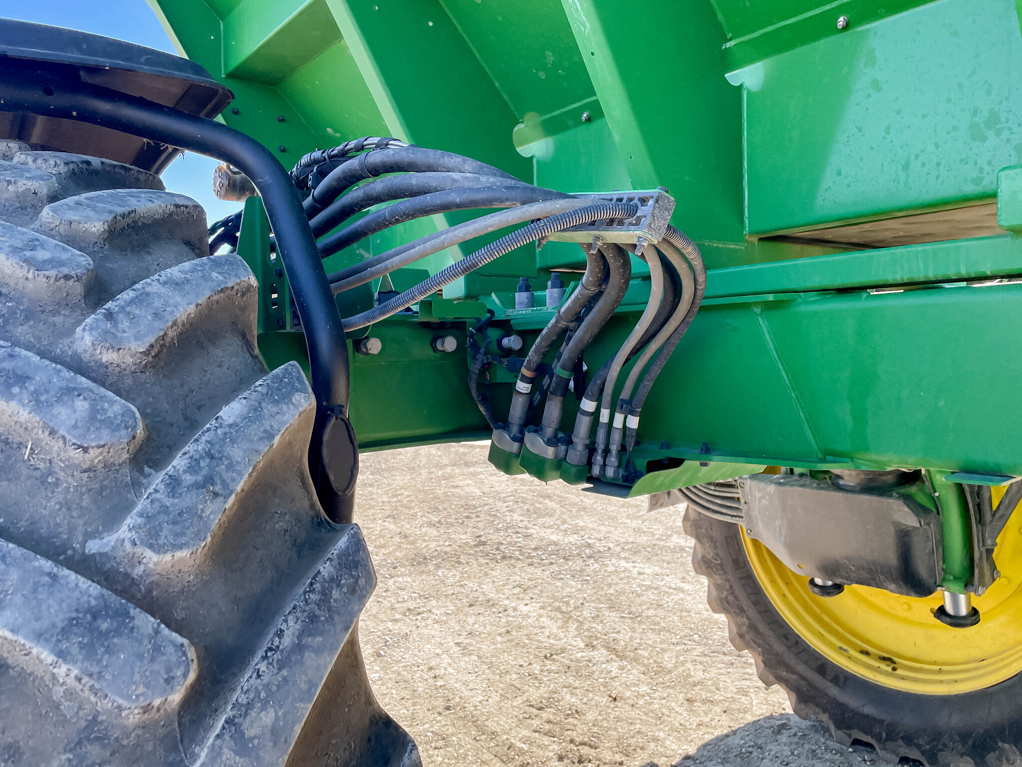 2021 John Deere R4045 Image 22