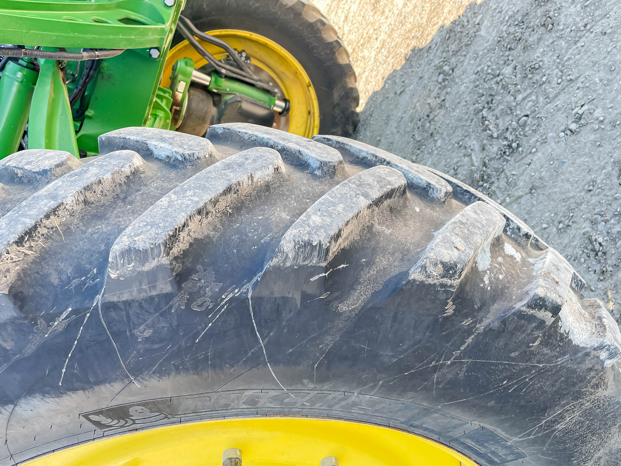 2021 John Deere R4045 Image 30