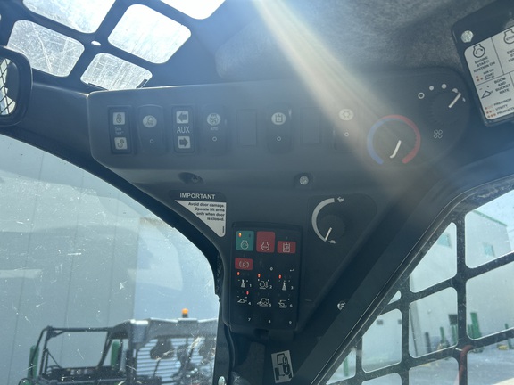 2023 John Deere 333G (8th thumbnail)