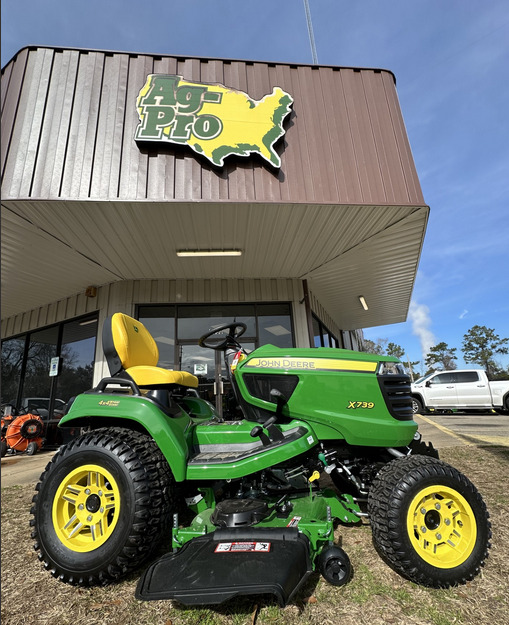 2024 John Deere X739 Image 4