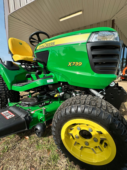 2024 John Deere X739 Image 7