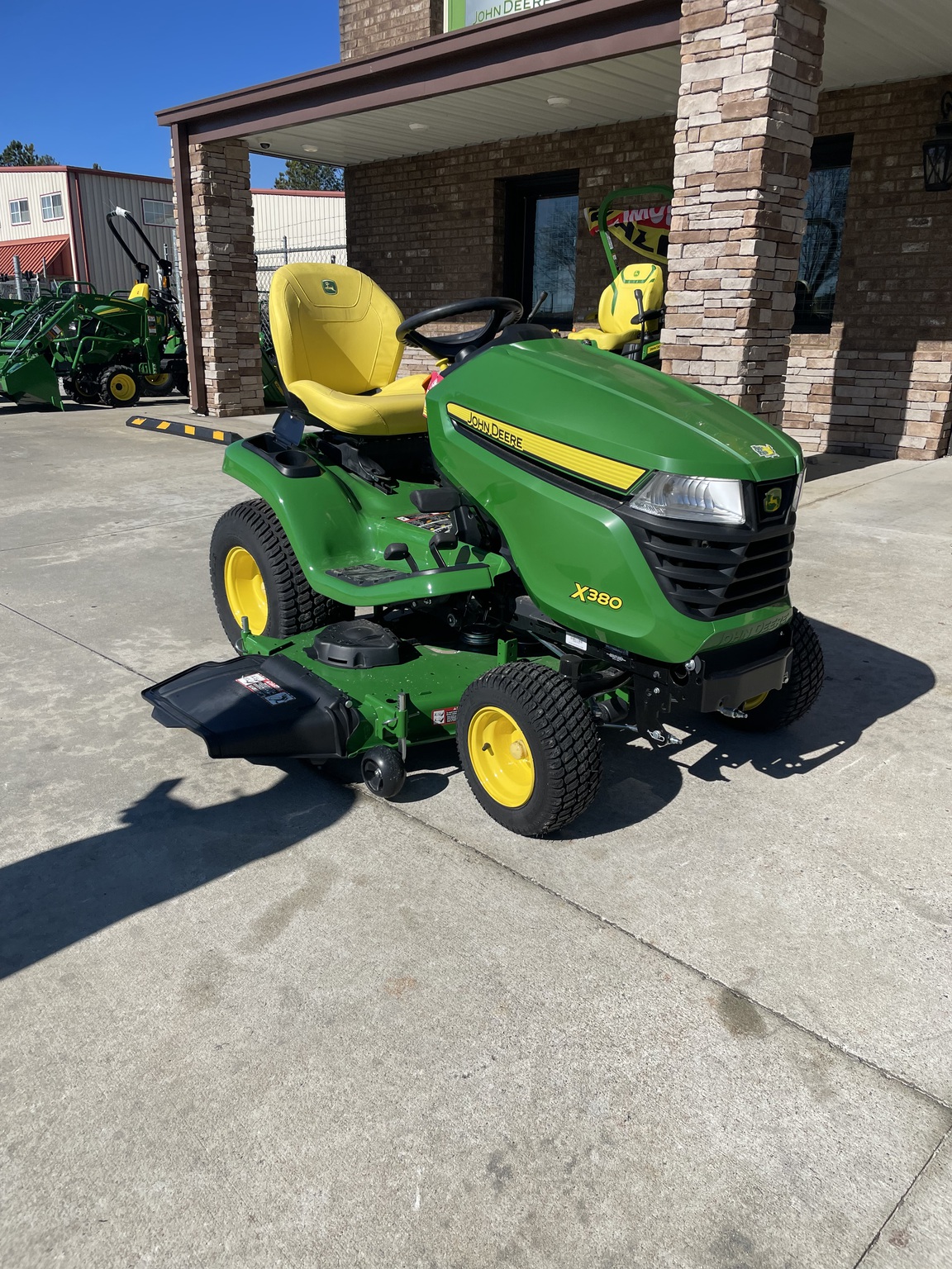 2025 John Deere X380 Image 3