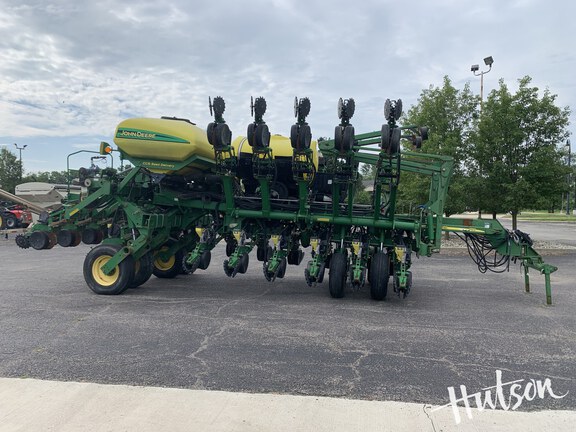 Photo of 2009 John Deere 1790