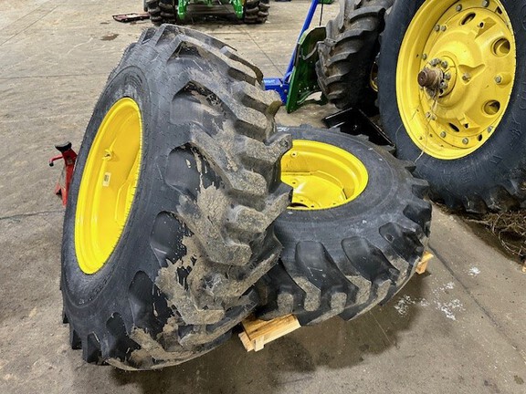 2023 John Deere 4052M (5th thumbnail)