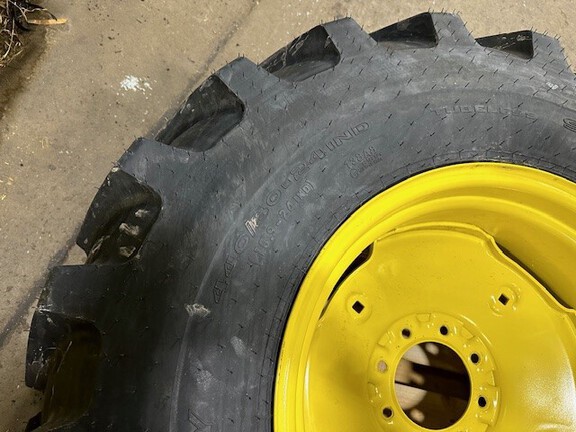 2023 John Deere 4052M (4th thumbnail)