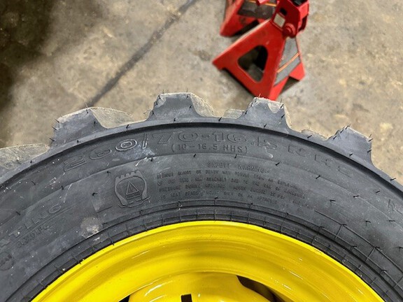 2023 John Deere 4052M (7th thumbnail)