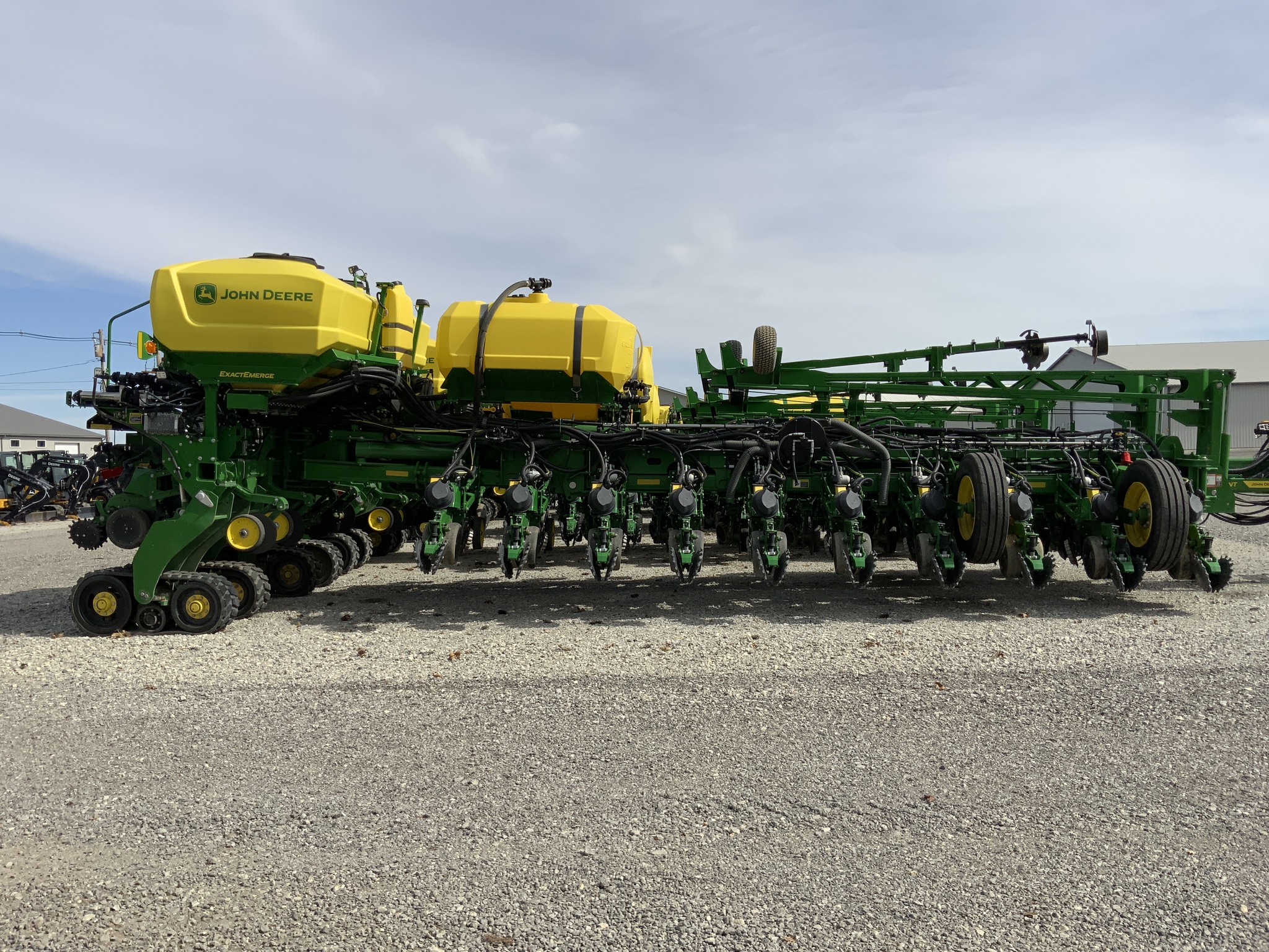 2024 John Deere 1775NT Image 3