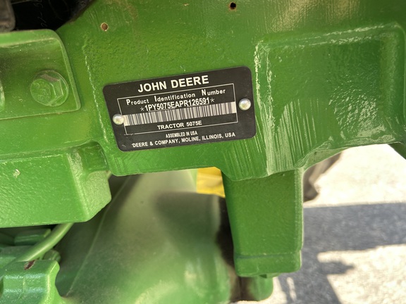 2023 John Deere 5075E Photo 2