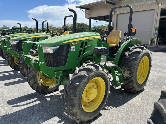 2023 John Deere 5075E Photo 1