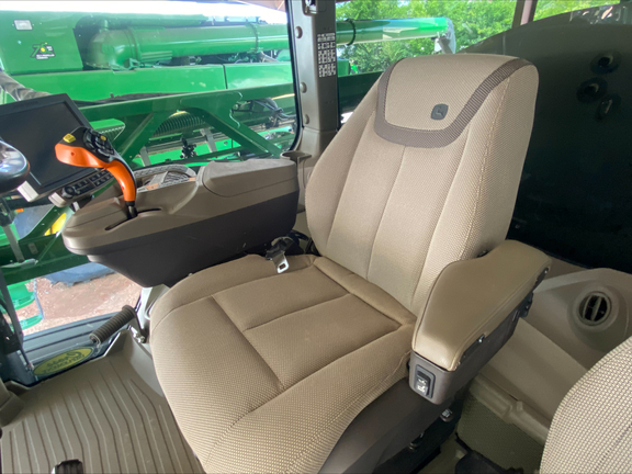 2023 John Deere 410R