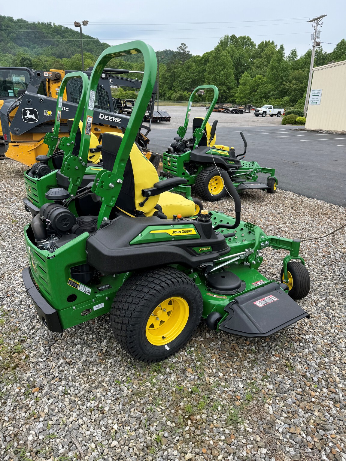 2023 John Deere Z930M Image 3