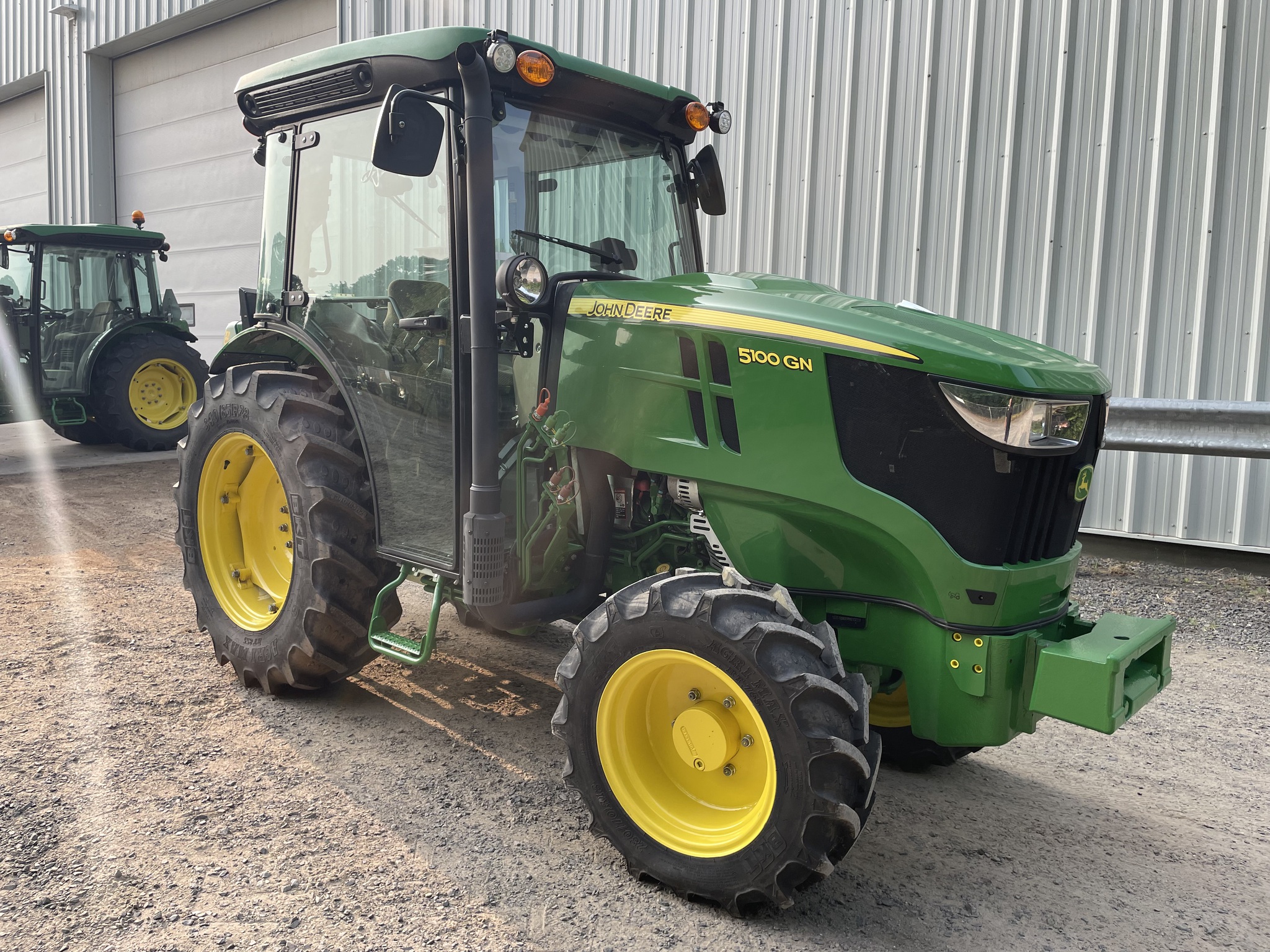 2023 John Deere 5100GN Image 6