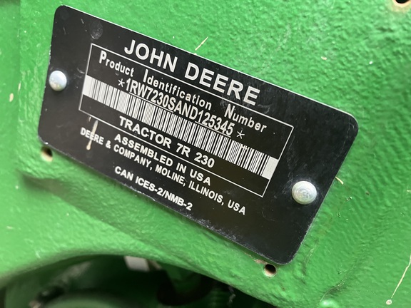2022 John Deere 7R 230
