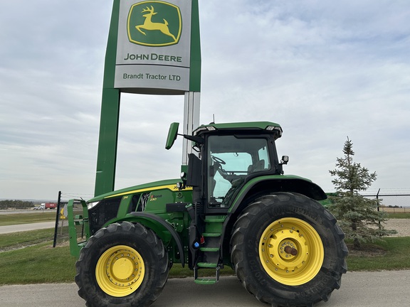 2022 John Deere 7R 230
