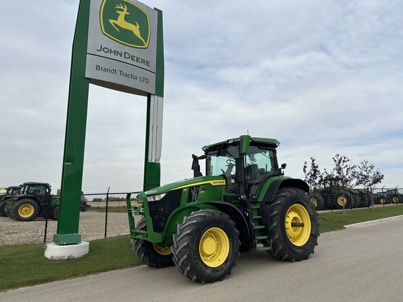 2022 John Deere 7R 230