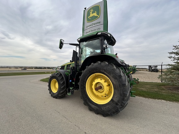 2022 John Deere 7R 230