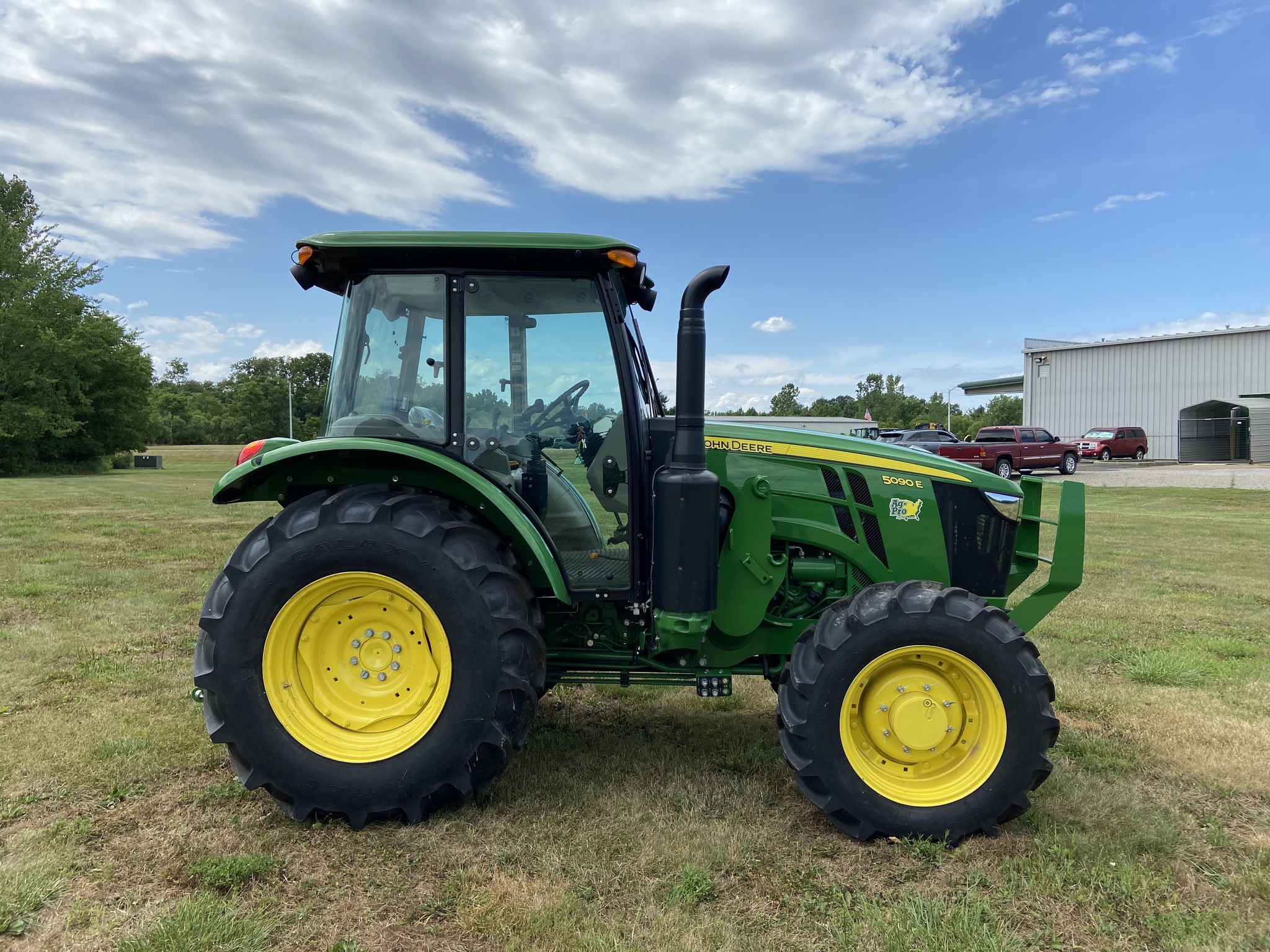 2025 John Deere 5090E Image 4