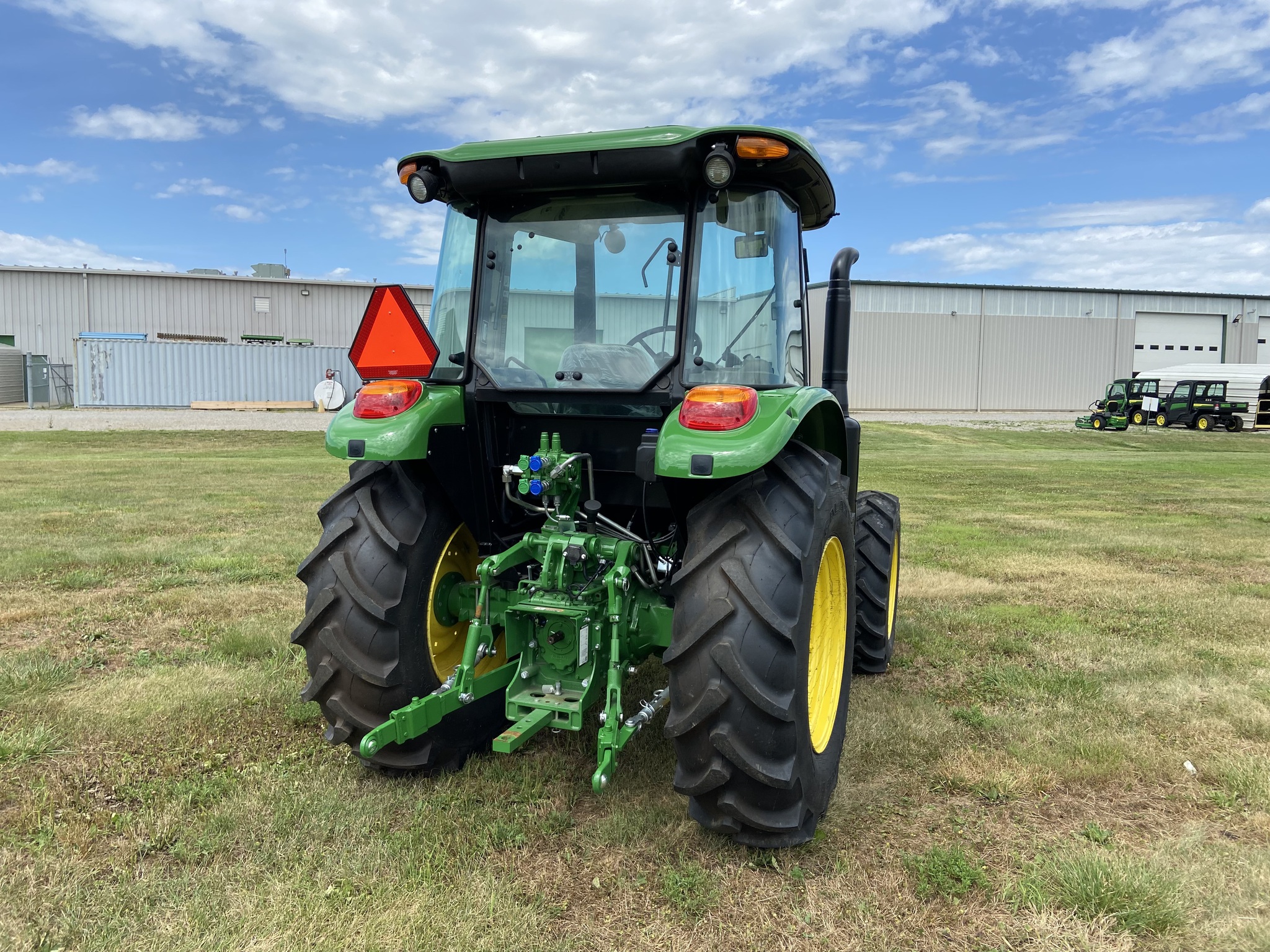 2025 John Deere 5090E Image 5