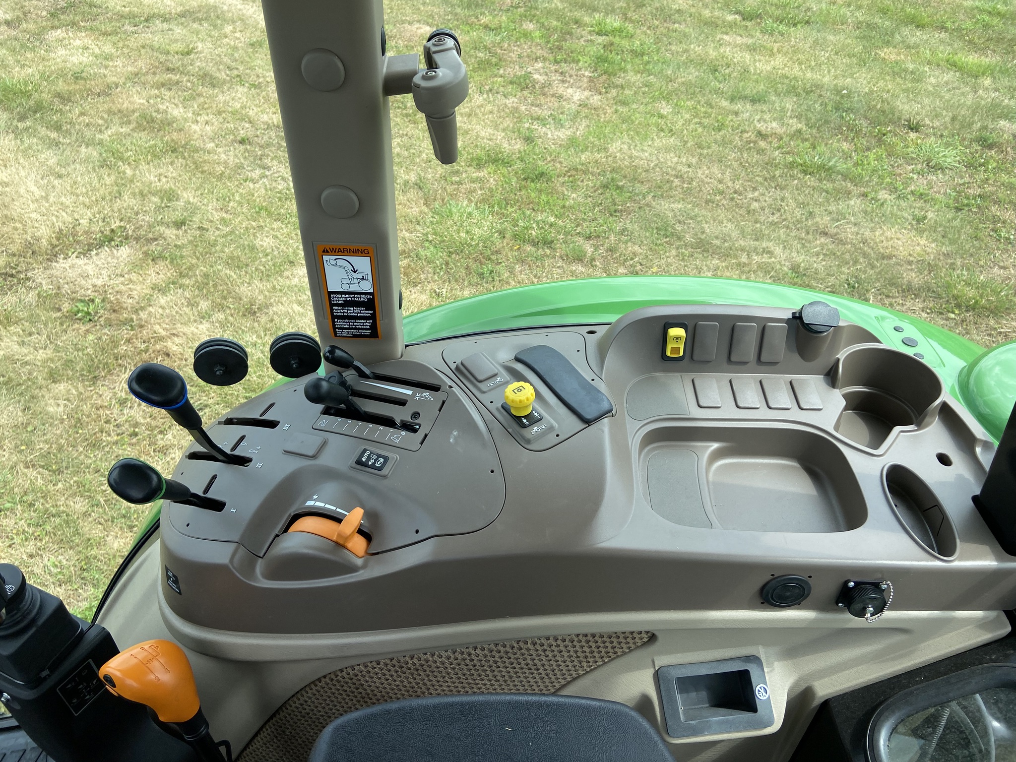 2025 John Deere 5090E Image 7