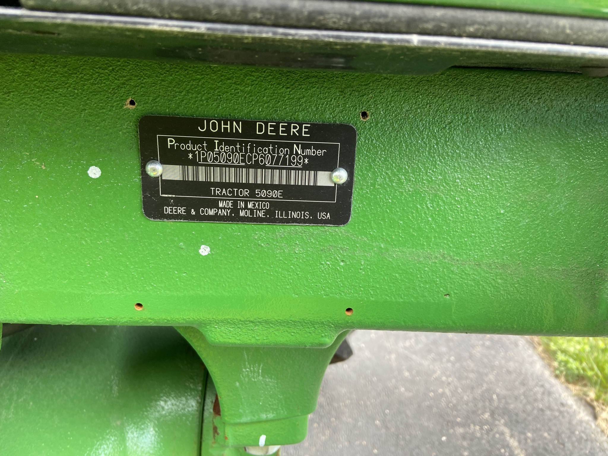 2025 John Deere 5090E Image 10