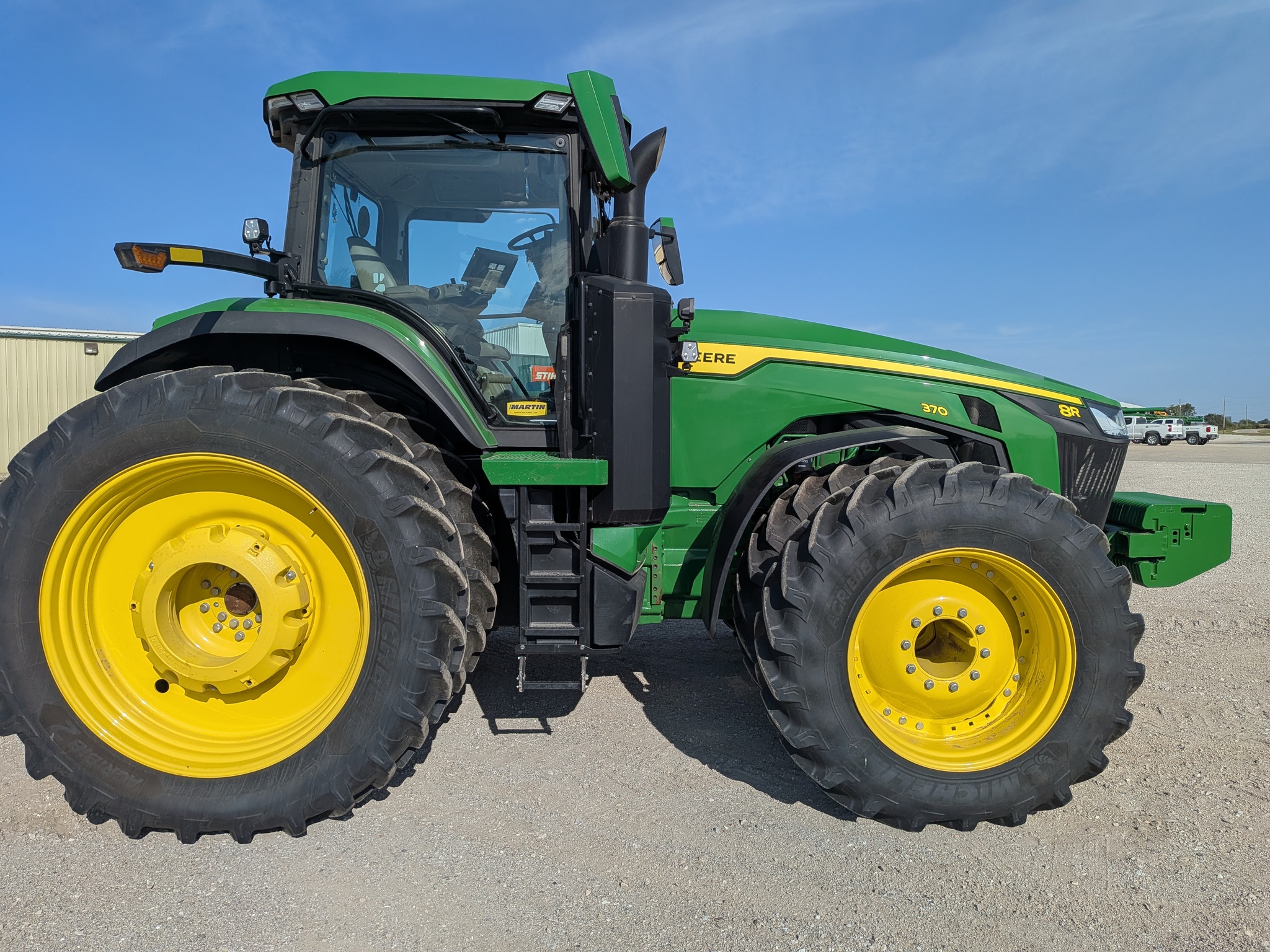  2024 John Deere 8R 370 at Heritage Tractor in Galesburg, IL