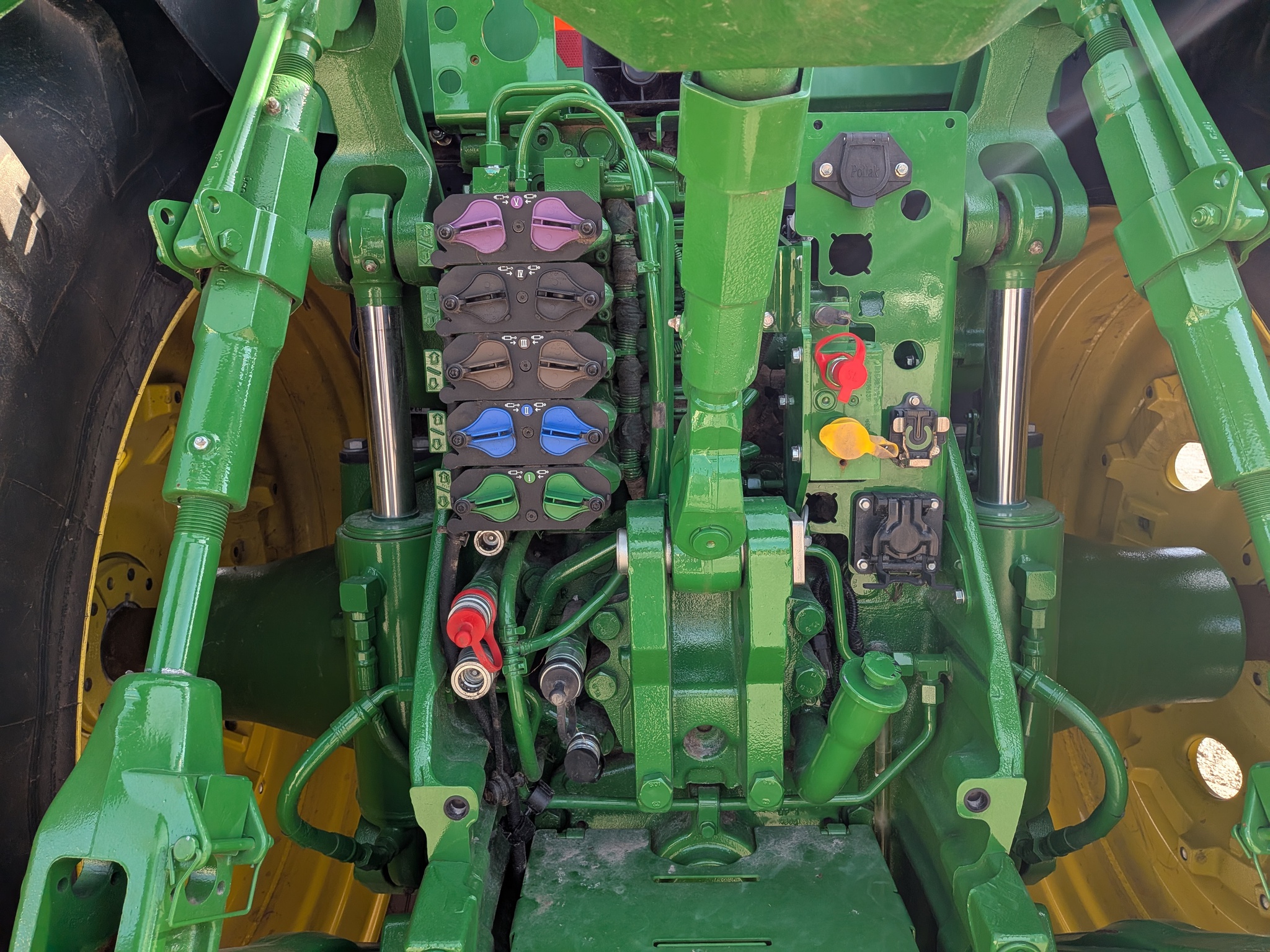  2024 John Deere 8R 370 at Heritage Tractor in Galesburg, IL