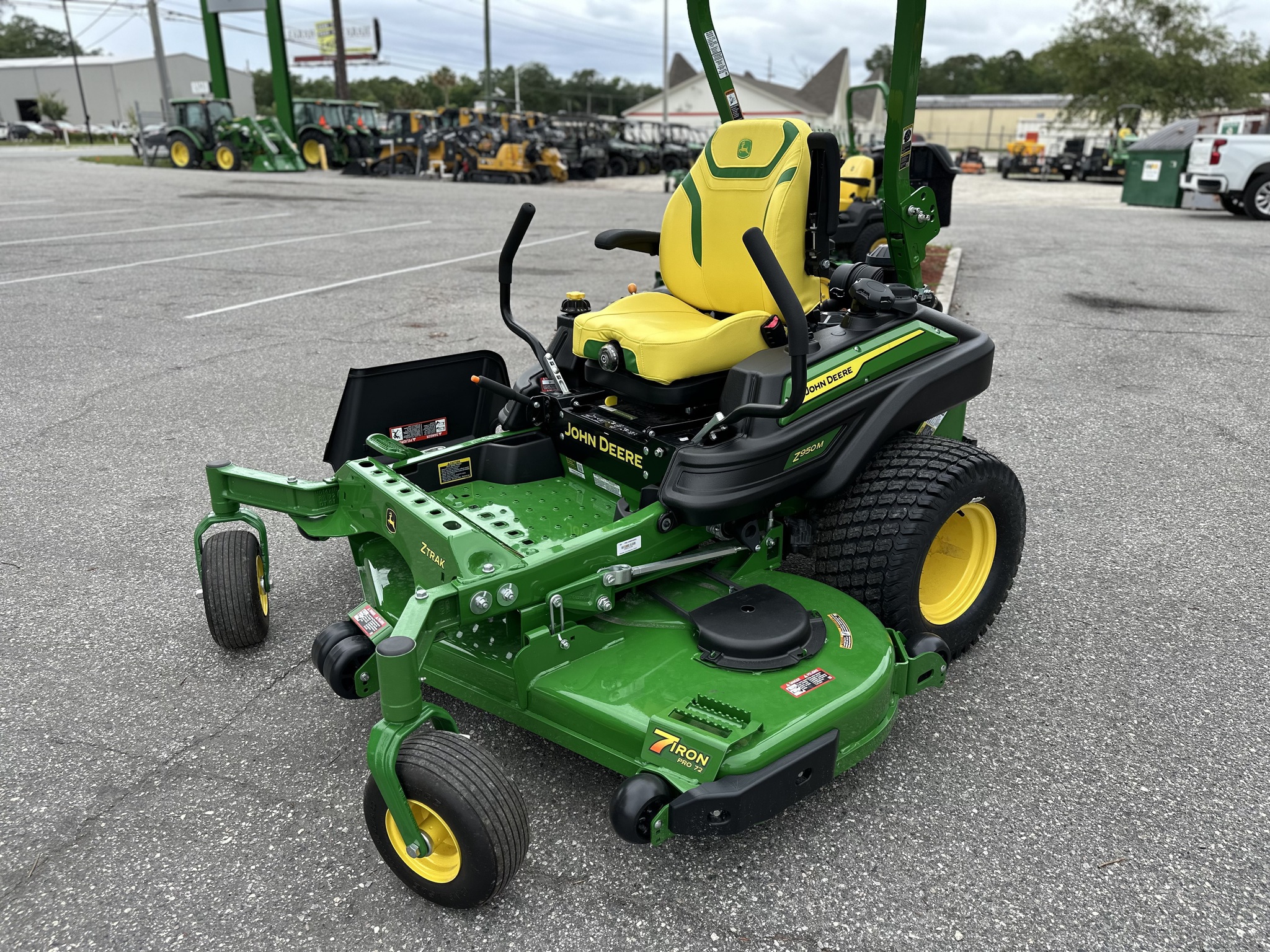 2025 John Deere Z950M Image 2