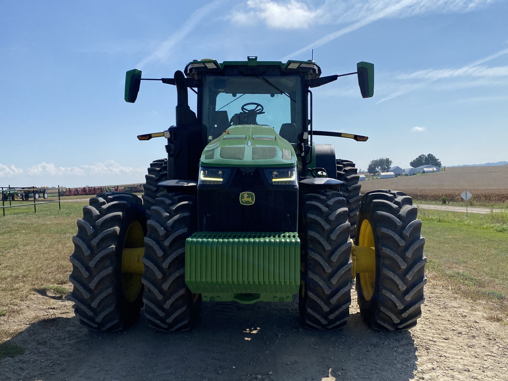 2023 John Deere 8R 370 Image 2