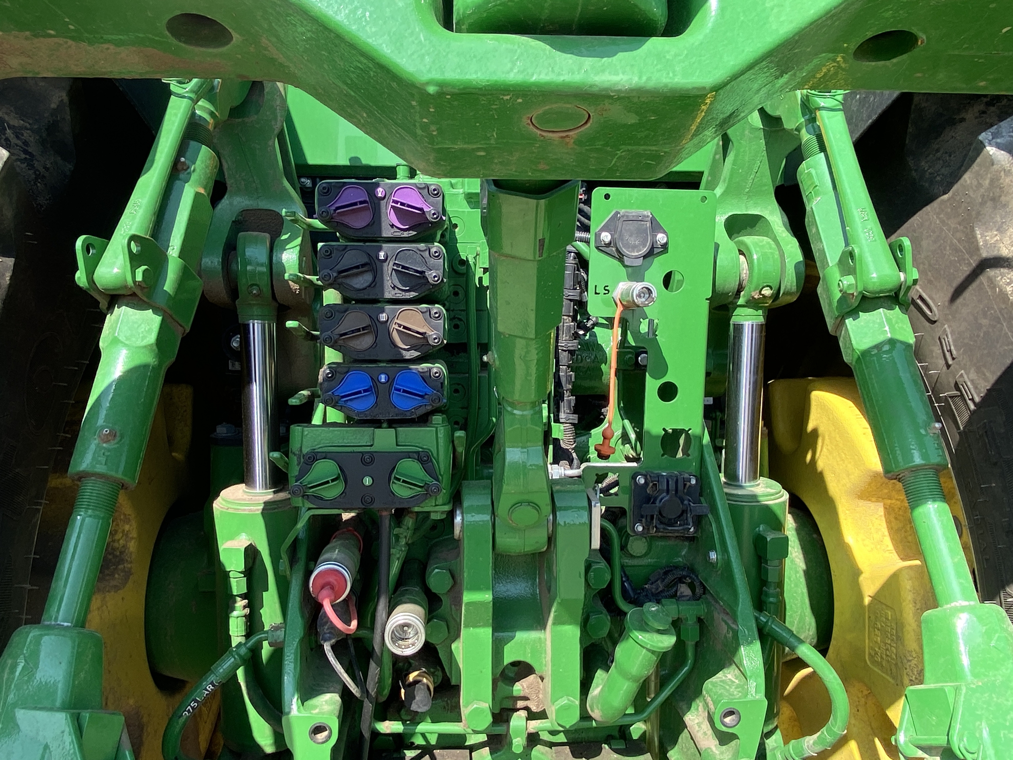2023 John Deere 8R 370 Image 9