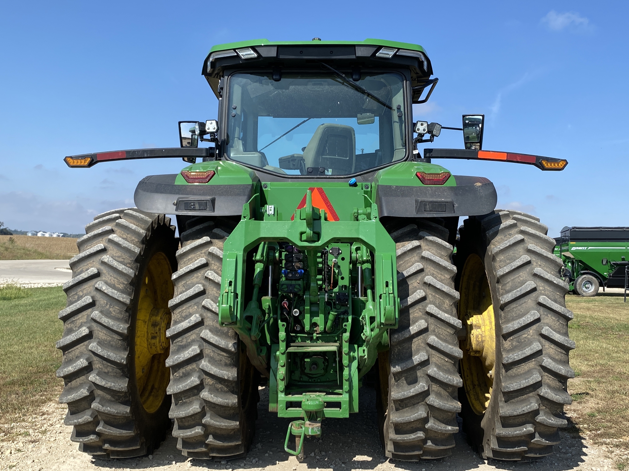 2023 John Deere 8R 370 Image 6