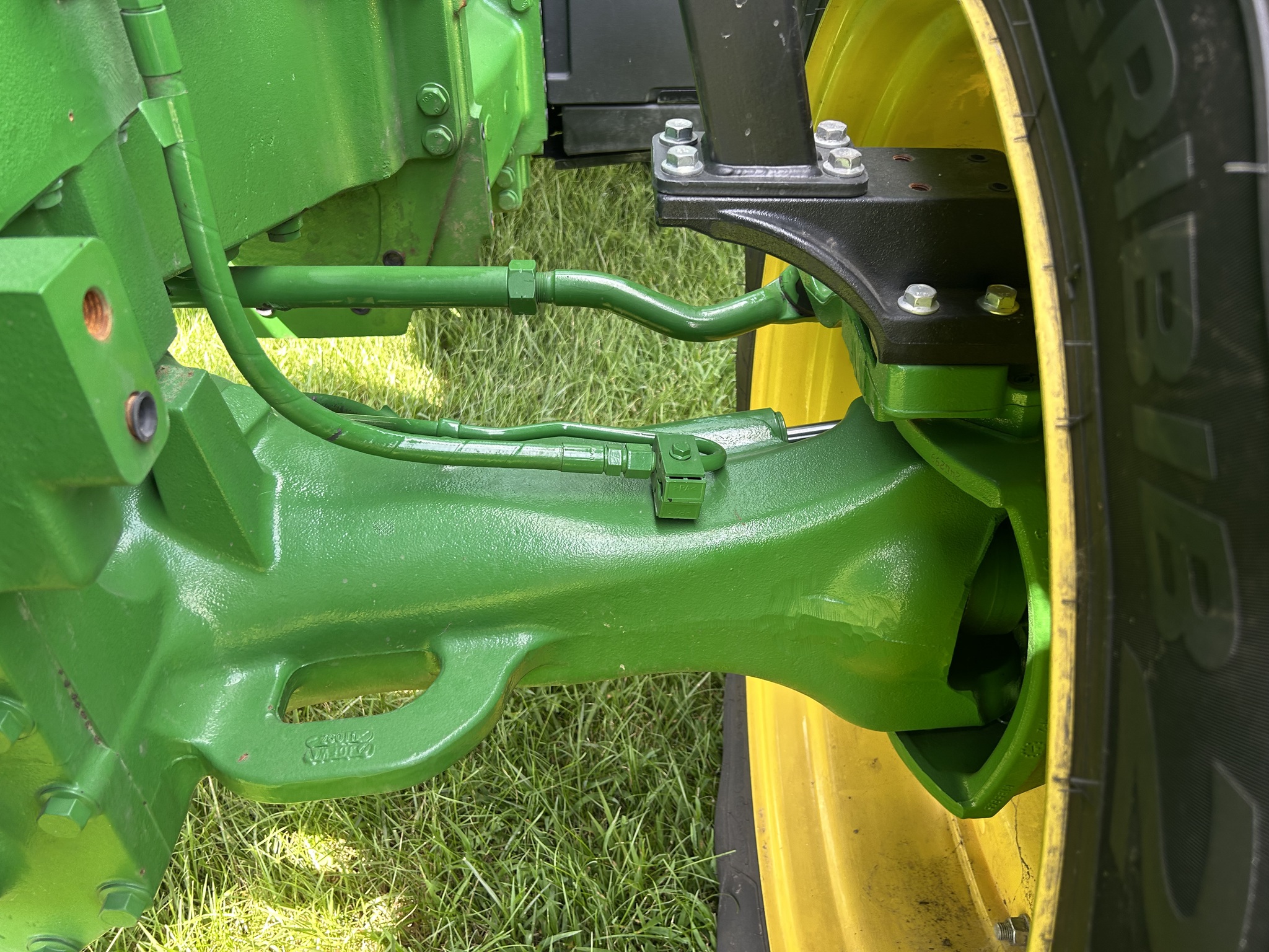  2024 John Deere 8R 250 at Heritage Tractor in Lacon, IL