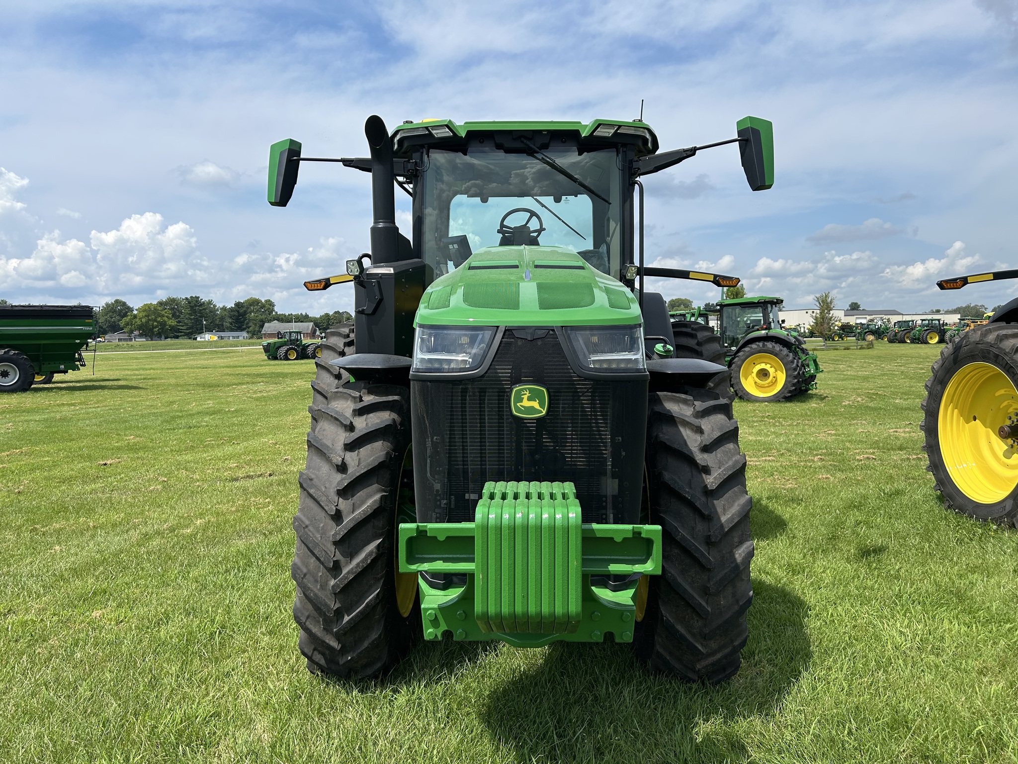  2024 John Deere 8R 250 at Heritage Tractor in Lacon, IL