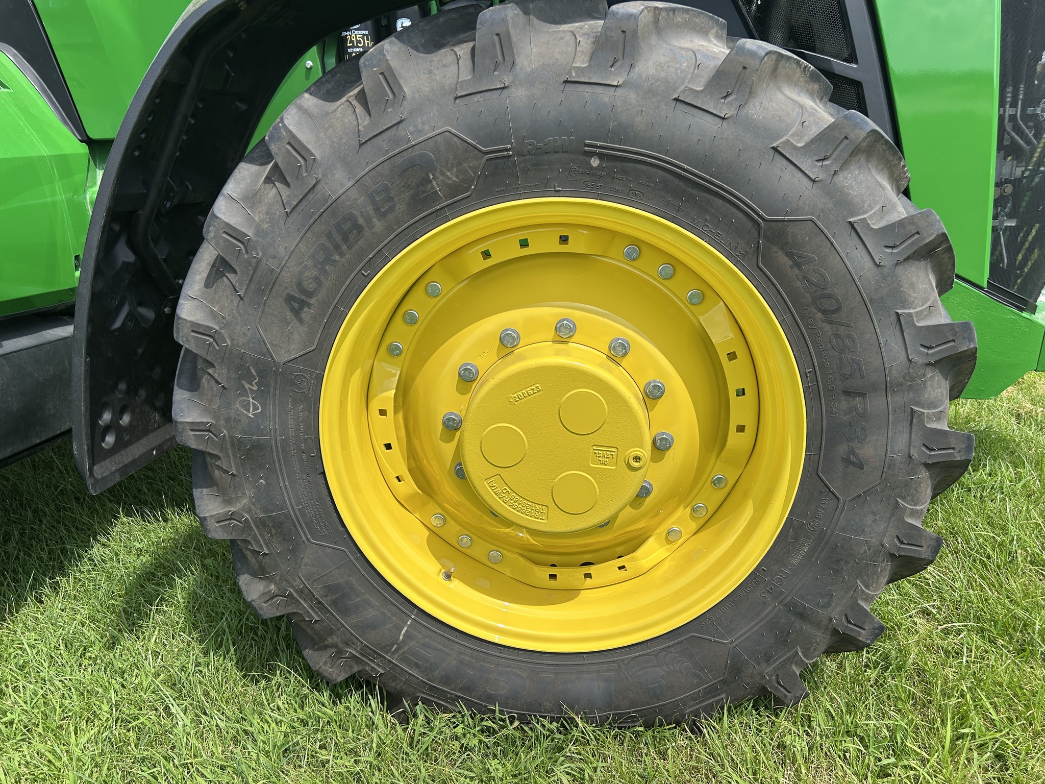  2024 John Deere 8R 250 at Heritage Tractor in Lacon, IL