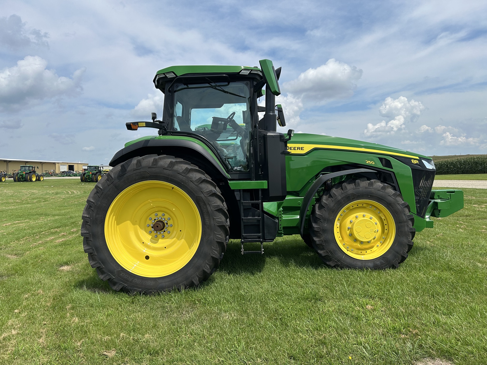  2024 John Deere 8R 250 at Heritage Tractor in Lacon, IL