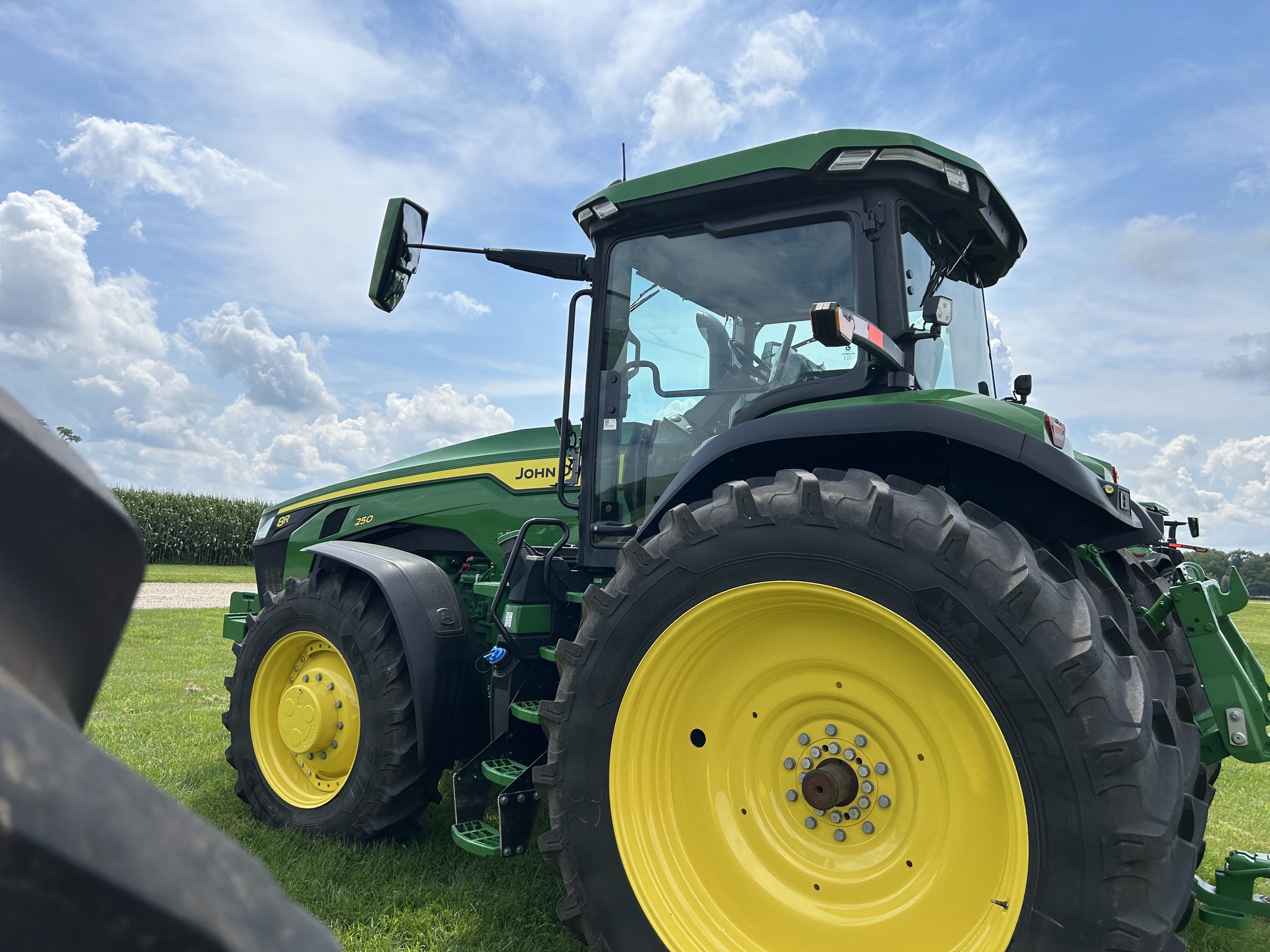  2024 John Deere 8R 250 at Heritage Tractor in Lacon, IL