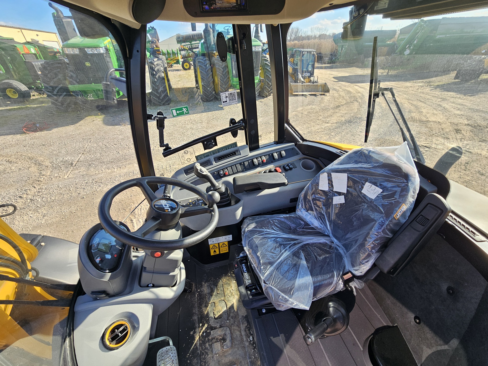 2022 JCB 407 AGRI Compact Loaders