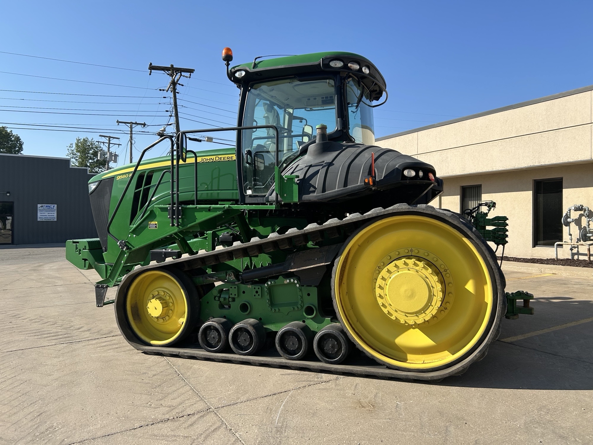  2013 John Deere 9560RT at Heritage Tractor in Freeport, IL