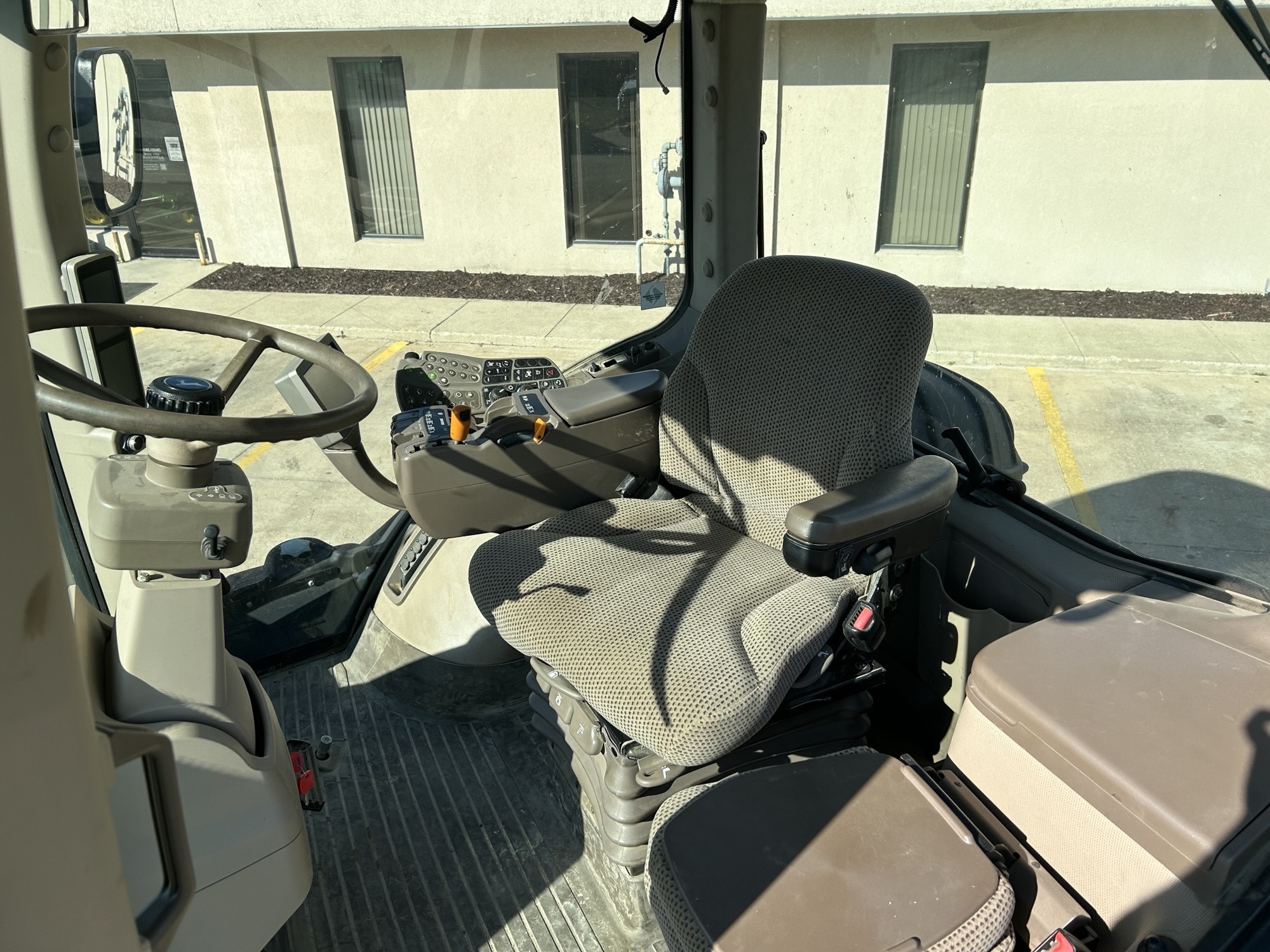  2013 John Deere 9560RT at Heritage Tractor in Freeport, IL