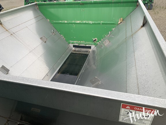 Photo of 2012 John Deere 4940