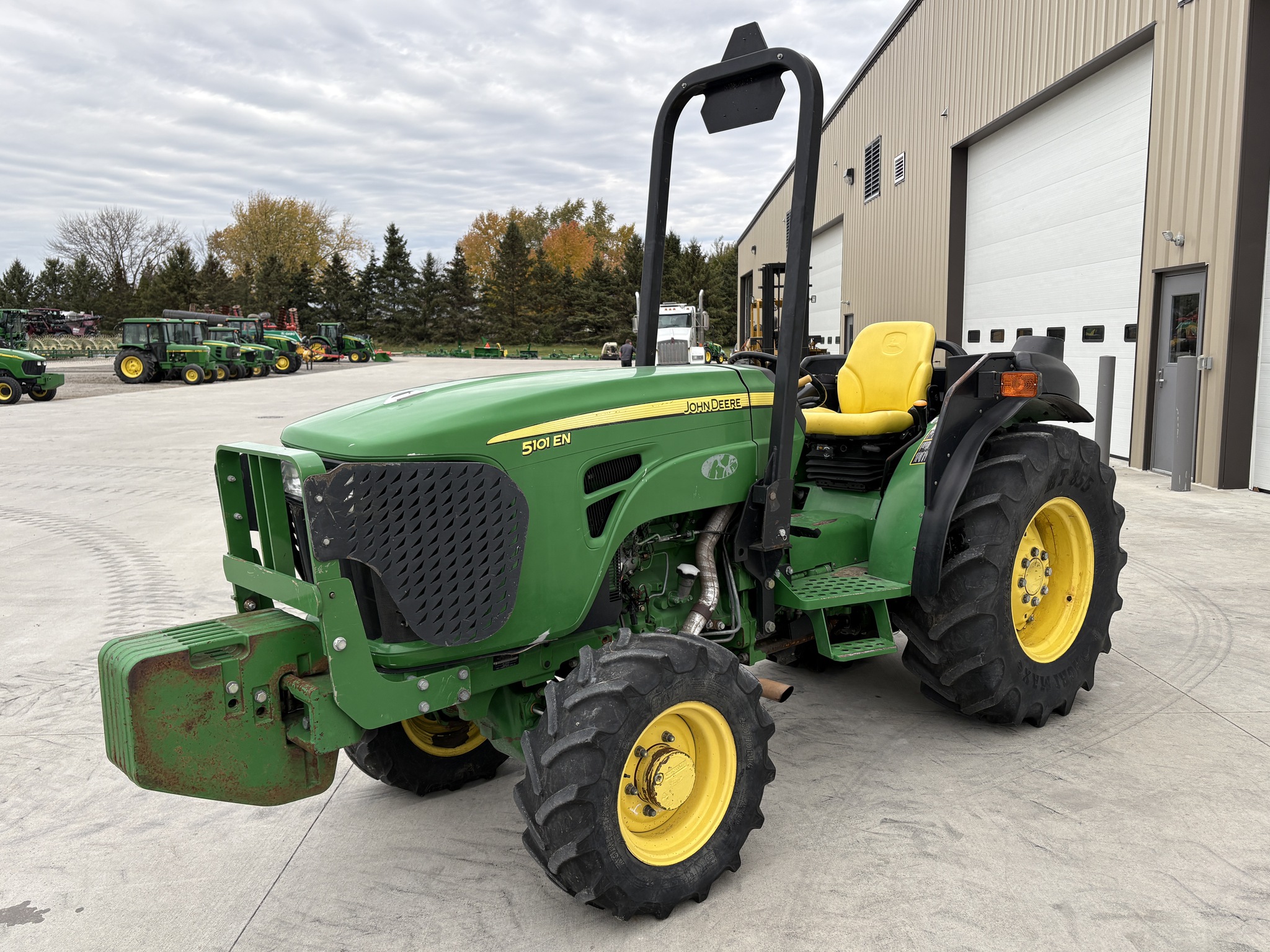 2011 John Deere 5101EN Image 7